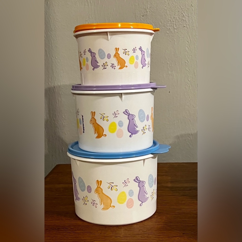 TUPPERWARE Easter Bunny Canisters (3)